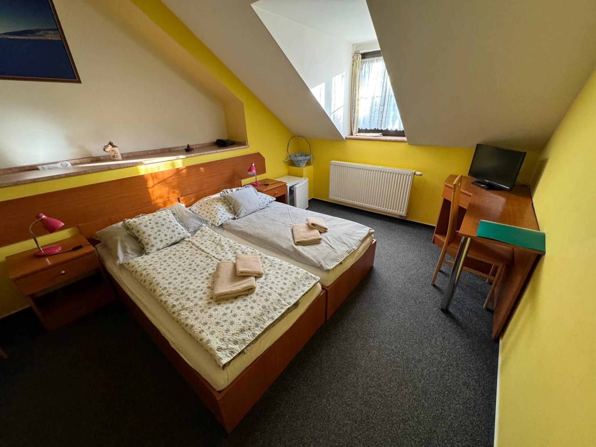 Pension U Svateho Jana Hradec Králové Exterior foto