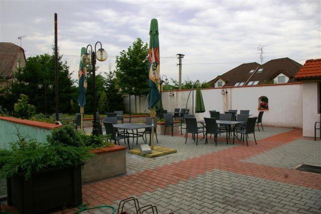 Pension U Svateho Jana Hradec Králové Exterior foto